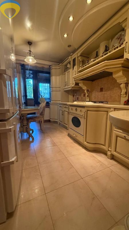 продажа трехкомнатной квартиры номер A-174666 в Малиновском районе, фото номер 10